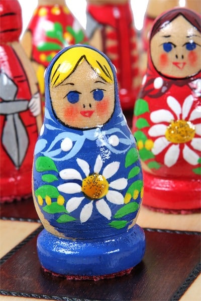 Juego de Ajedrez de Madera para Niños Muñecas Babushka Rusas Azul - Imagen 8