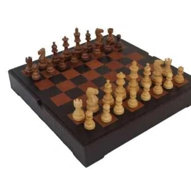 Juego de Ajedrez de Madera de Acacia y Tablero de Cuero Verdadero con Almacenamiento