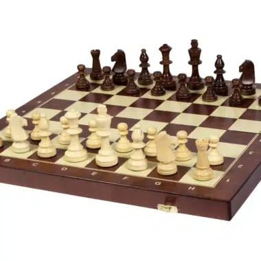 Juego de ajedrez completo de madera sobre tablero plegable con caja de almacenamiento