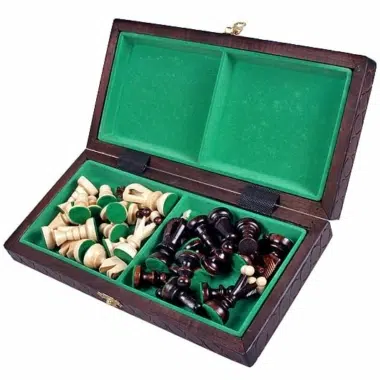 Alternative view of Piezas de Ajedrez y Tablero de Juego de Madera Plegable