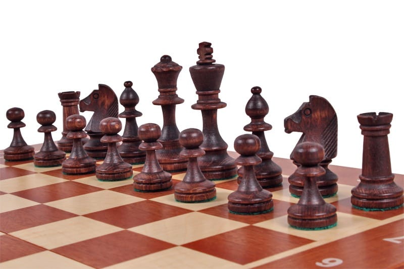 Tablero de Ajedrez Plegable y Juego de Ajedrez de Madera Tamaño 4 con Almacenamiento - Imagen 3
