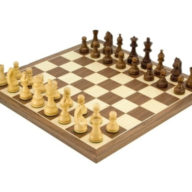 Juego de Ajedrez de Madera de Rosa Dorada y Tablero de Madera de Nogal