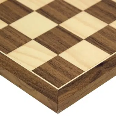 Tablero de ajedrez de madera de nogal, detalle de la esquina y casillas