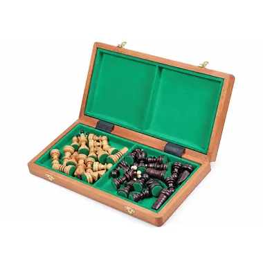 Tablero plegable abierto mostrando las piezas de madera guardadas en su compartimento