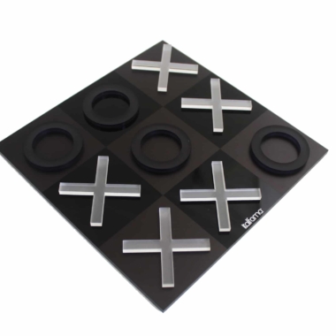 Juego de Tres en Raya Negro y Blanco en Plexiglás con Almacenamiento