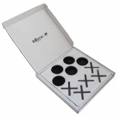 Alternative view of Juego de Tres en Raya Negro y Blanco en Plexiglás con Almacenamiento
