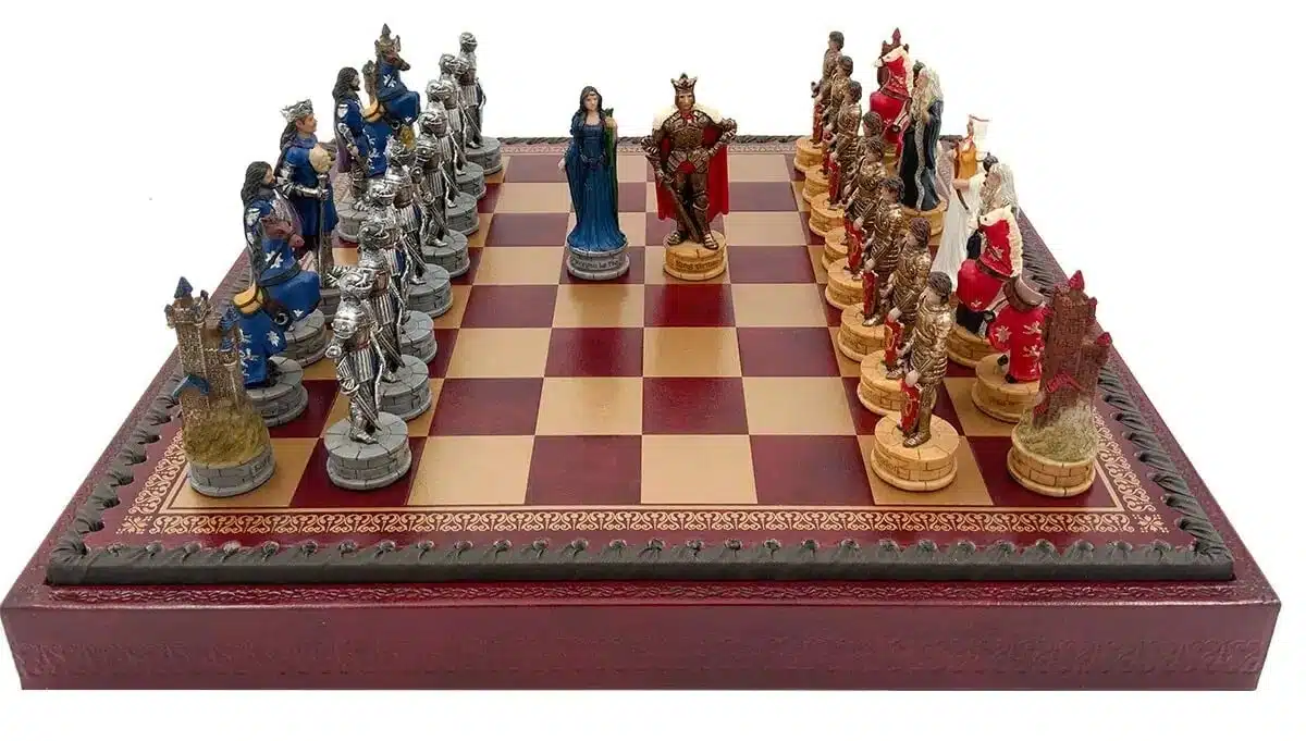 Juego de Ajedrez Figuras Rey Arturo y Tablero de Ajedrez de Símil Piel con Almacenamiento