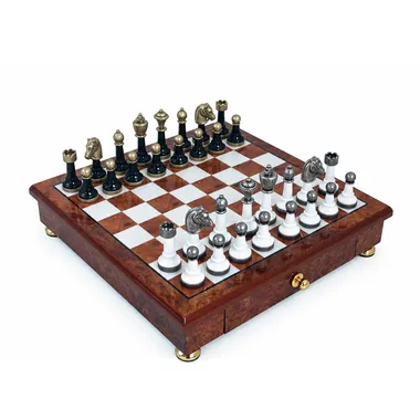 Juego de ajedrez Staunton completo sobre tablero con pie de madera y cajón