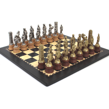 Juego de Ajedrez Romanos vs Bárbaros y Tablero de Madera