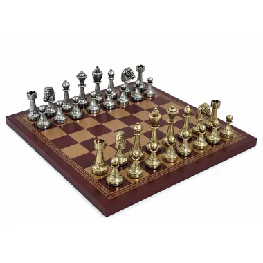 Juego de ajedrez Staunton de metal, tablero de símil cuero rojo y dorado, vista general