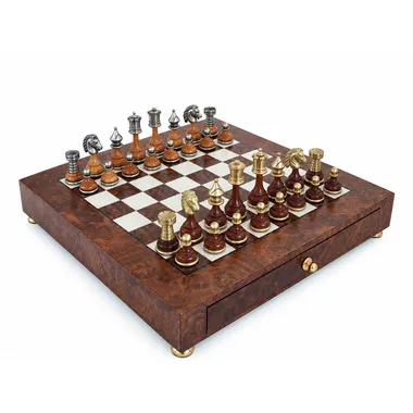 Tablero de ajedrez con pie en olmo y brezo, con cajón y piezas Staunton