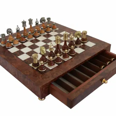 Alternative view of Tablero de Ajedrez en Madera de Olmo y Brezo con Cajón de Almacenamiento y Piezas de Ajedrez en Madera y Latón Staunton