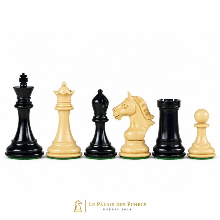 Piezas de ajedrez de boj y ébano, dama, alfil, caballo y torre claros