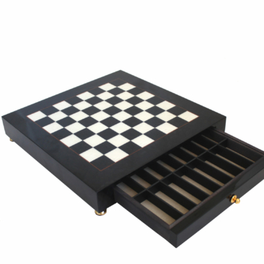 Alternative view of Tablero de Ajedrez en Madera Negra y Blanca