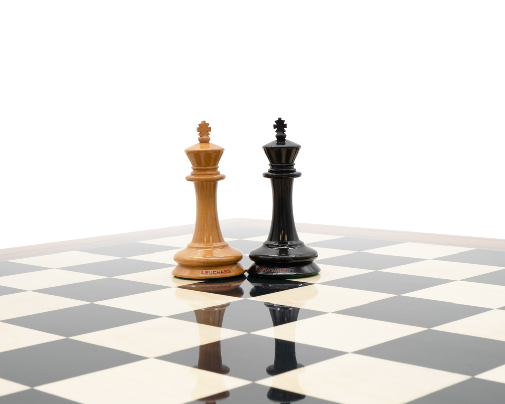 Juego de Ajedrez de Lujo con Caja de Almacenamiento y Reloj - Imagen 10