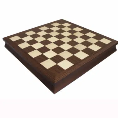 Set de Juego de Ajedrez en Resina y Tablero de Ajedrez en Nogal y Arce