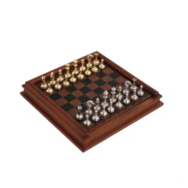 Set de Juego de Ajedrez Magnético en Metal Macizo y Tablero de Ajedrez en Madera y Cuero Sintético