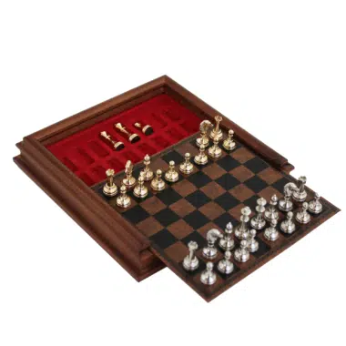 Set de Juego de Ajedrez Magnético en Metal Macizo y Tablero de Ajedrez en Madera y Cuero Sintético