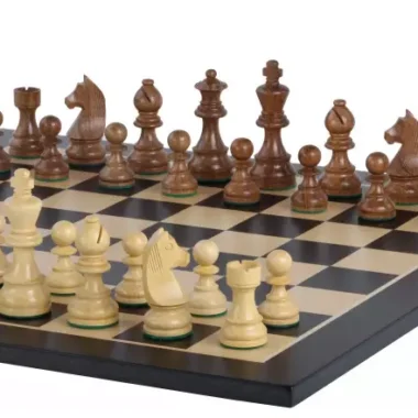 Ensemble Pieces Echecs en Bois d'Acacia et Buis et Echiquier en Bois d'Érable