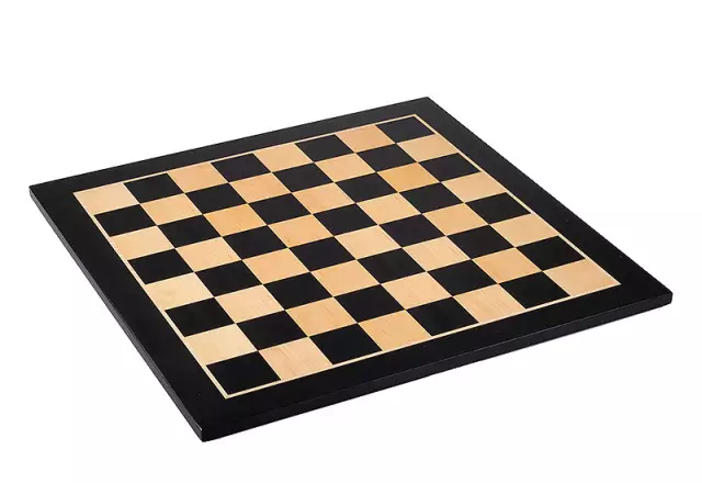 Ensemble Pieces Echecs en Bois de Buis et Echiquier en Bois d'Érable