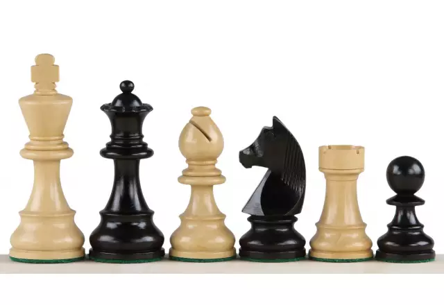 Ensemble Pieces Echecs en Bois de Buis et Echiquier en Bois d'Érable