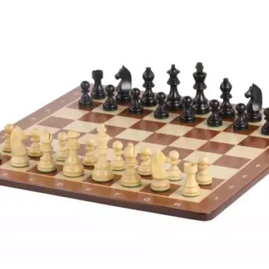 Ensemble Pieces d'Echecs en Bois de Buis et Echiquier en Bois de Padouk et Érable