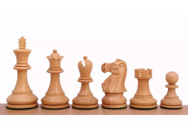 Pièces d'Échecs Reykjavik en Bois de Buis et Ébonisé