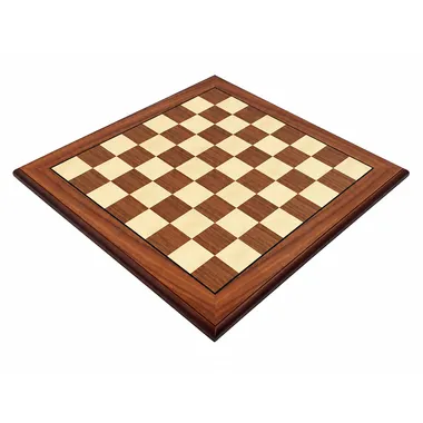 Tablero de ajedrez de madera de nogal, vista general con casillas de marquetería y marco macizo