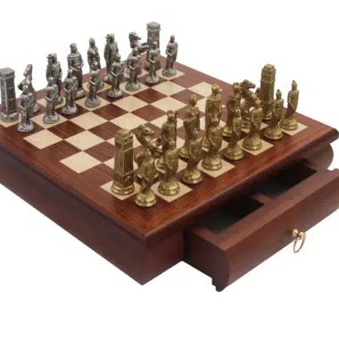 Conjunto de Ajedrez Romanos contra Bárbaros y Tablero de Ajedrez de Madera de Rosa con Cajón