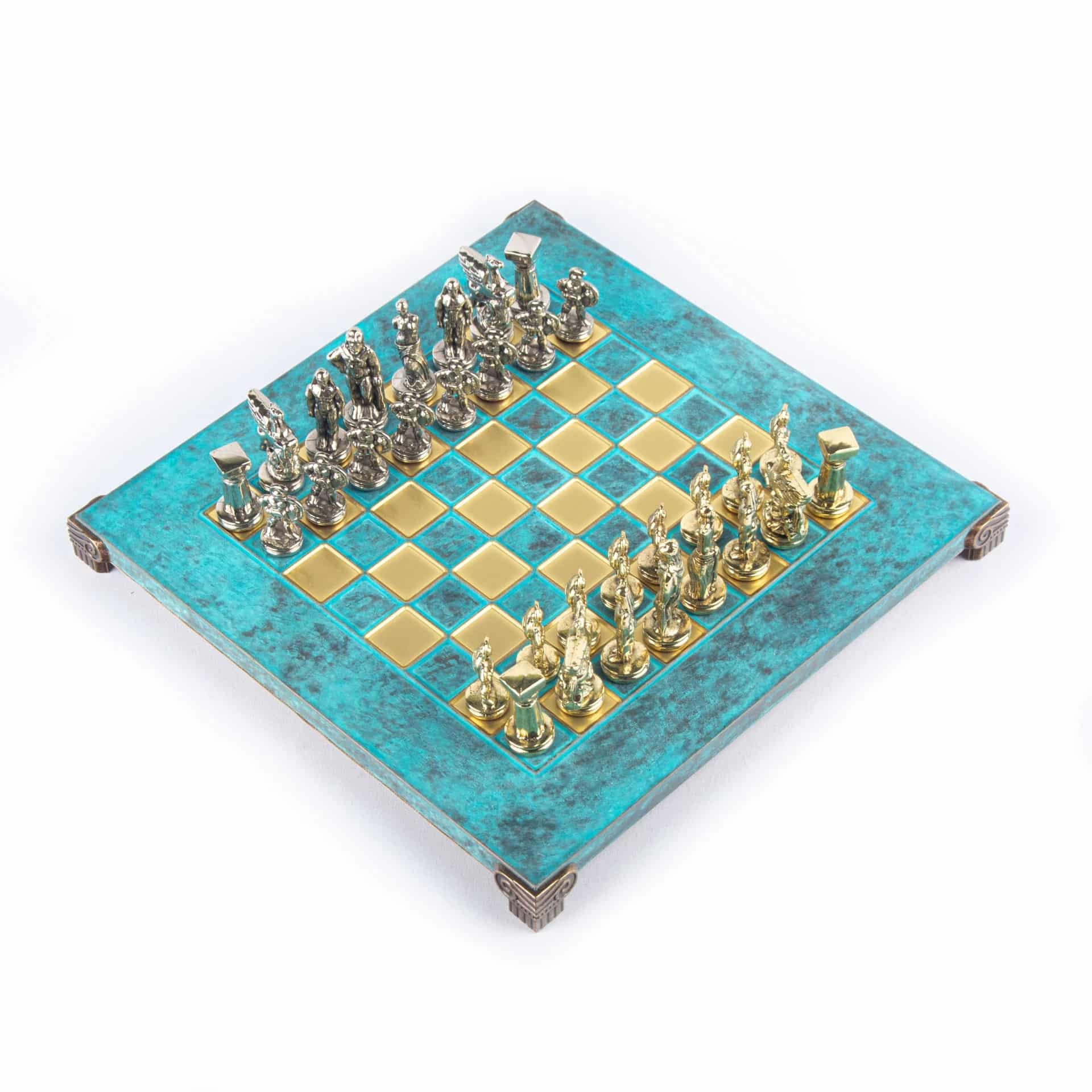 Pequeño Juego de Ajedrez Guerrero Espartano - Piezas Doradas y Plateadas con Tablero de Juego en Pie de Metal - Imagen 3