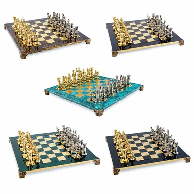 Juego de ajedrez greco-romano plateado y dorado, varias vistas combinadas