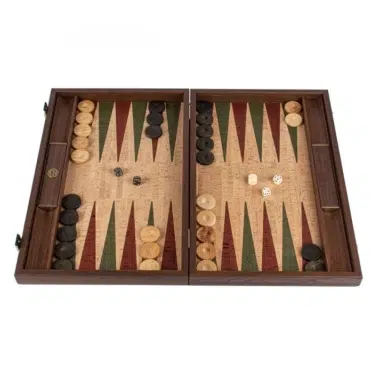 Backgammon de corcho natural abierto con fichas de madera de olivo y dados