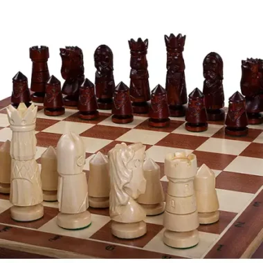 Jeu d’Echecs du Château Grand Format en Bois Réalisé à la Main – Echiquier 59 cm