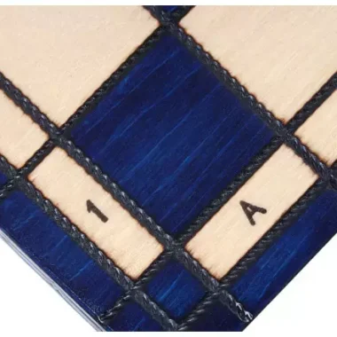 Échiquier Moyen en Bois Bleu – Jeu d’Echecs 34 x 34 cm pour Passionnés