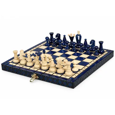 Juego de ajedrez en madera azul y marfil, tablero plegable visto en diagonal