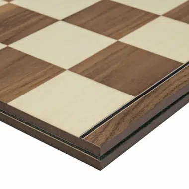 Ensemble d’Echecs Emerald – Pièces Staunton en Bois de Buis et Echiquier Pliable en Bois de Noyer et Erable