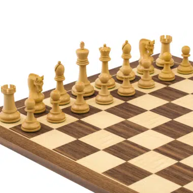 Ensemble d’échecs Leningrad en Acacia et Noyer