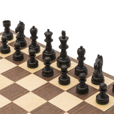 Ensemble d’Echecs Emerald – Pièces Staunton en Bois de Buis et Echiquier Pliable en Bois de Noyer et Erable
