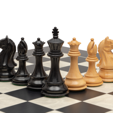 Ensemble d’Échecs Fierce Knight en Noir et Érable