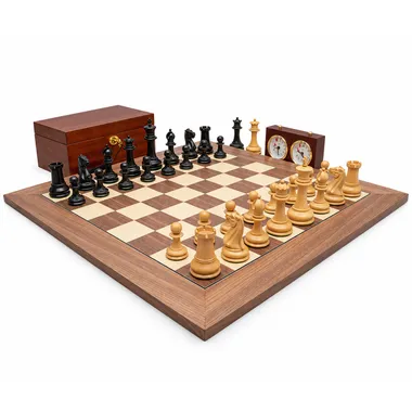 Juego de ajedrez Staunton 1851 completo con caja de caoba, tablero y reloj