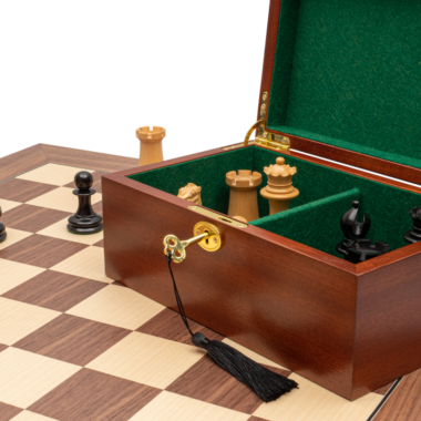 Jeu d’échecs de luxe Staunton 1851 en ébène et noyer – Reproduction