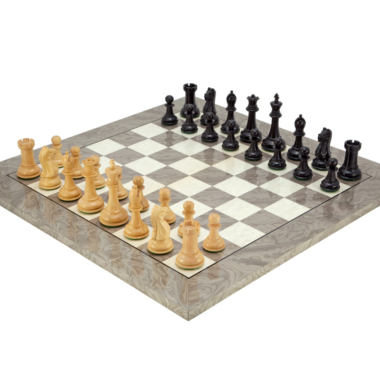 Juego de Ajedrez Oxford Ash Burl con piezas Staunton de madera clara y oscura sobre un tablero elegante - Le Palais Des Echecs