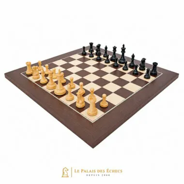 Juego de Ajedrez Miniatura de Lujo Coronación visto desde arriba, piezas sobre el tablero - Le Palais Des Echecs
