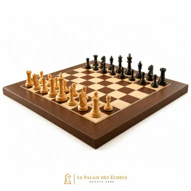 Juego de Ajedrez Miniatura de Lujo Coronación bien presentado con su caja y accesorios en Le Palais Des Echecs