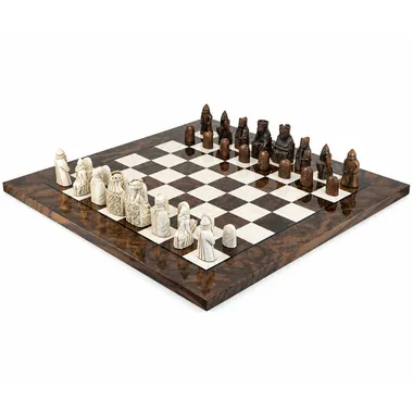 Juego de ajedrez Isla de Lewis de madera con piezas talladas, vista superior - Le Palais Des Echecs