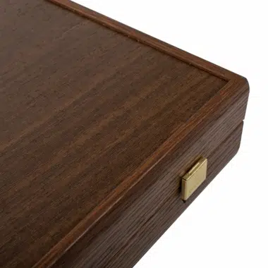 Vista detallada del ángulo de la caja de madera del juego de backgammon - Le Palais Des Echecs