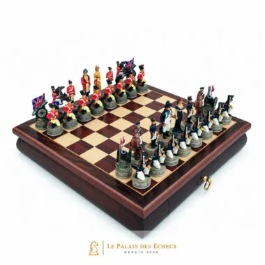 Set Juego de Ajedrez Histórico Batalla de Waterloo y Tablero de Ajedrez en Palo de Rosa con Almacenamiento
