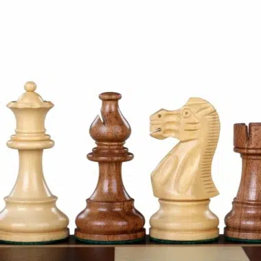 Jeu d'échecs Staunton en acacia, mettant en avant les pièces élégantes - Le Palais Des Echecs