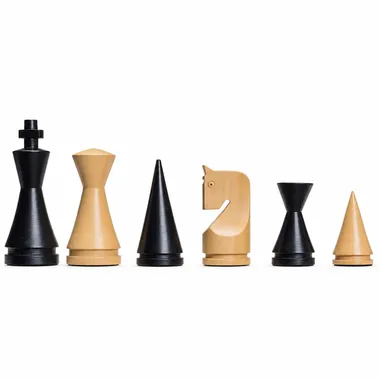 Tablero de ajedrez con piezas Staunton Moderno 3,75 Pulgadas sobre mesa de madera - Le Palais Des Echecs